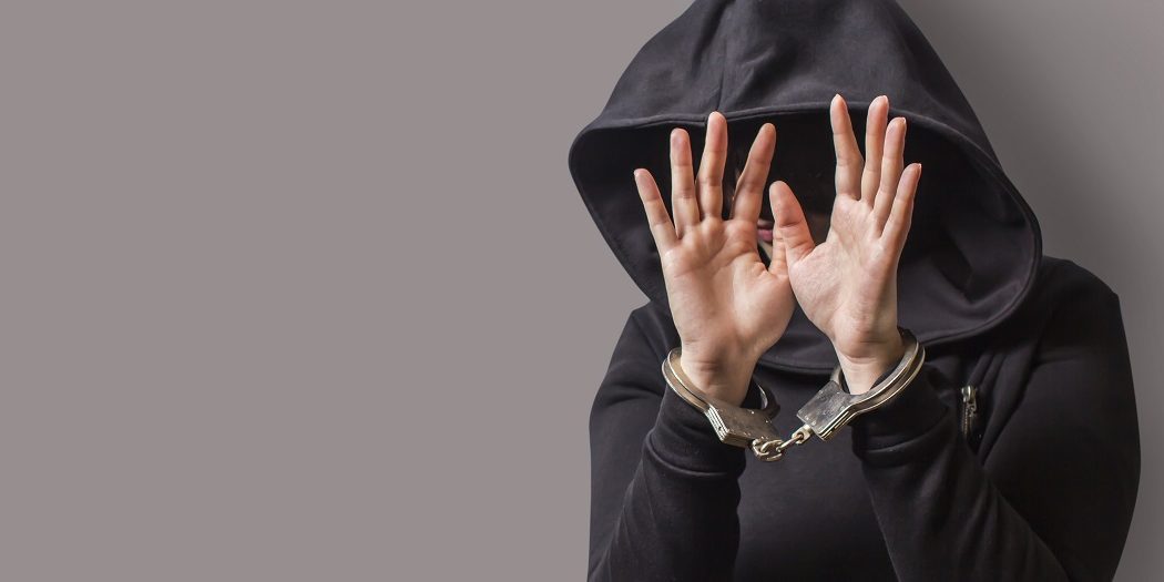 hoodie-cuffs
